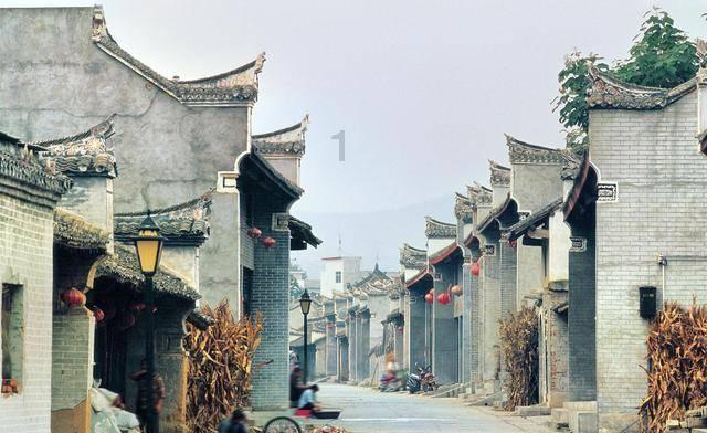 滑起来 ，让激情在风雪里飞扬——太白县咀头镇初级中学开展雪季滑雪课研学实践活动